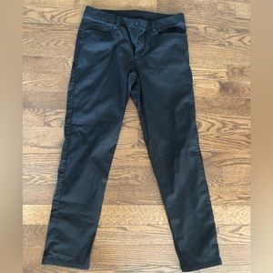 Men’s lululemon chino pants. Colour: black. Size 34 regular.